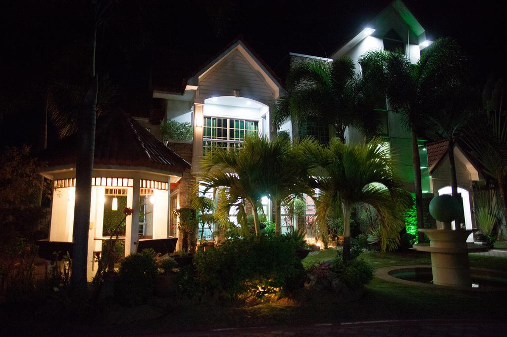 Sir Nico Guesthouse And Resort Plaridel  Exterior photo